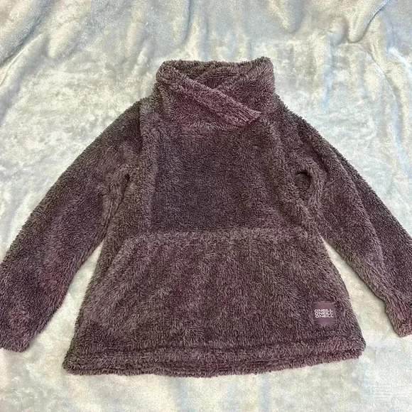O'Neil - pullover plush sherpa fleece sweater with kangaroo  pocket. Size M - Picture 1 of 6